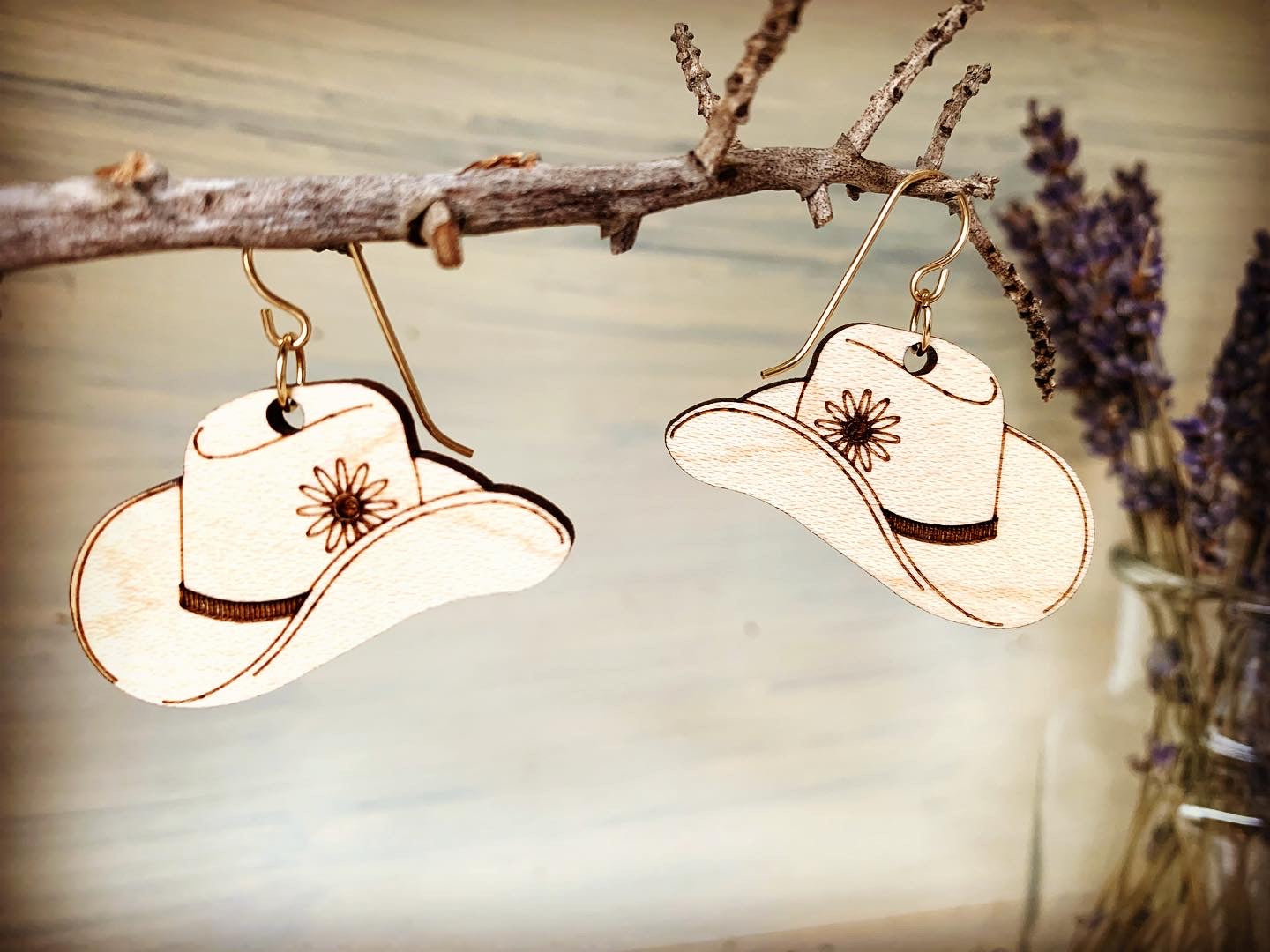 cowgirl hat earrings, cowgirl, hat, earrings, cowboy earrings, country earrings, western earrings, cowgirl hat with flower earrings, flower hat, wood hat earrings, dangle earrings, light wood earrings, country hat, western hat, western wood hat, maple hat, maple hat earrings, maple dangle hat earrings,
