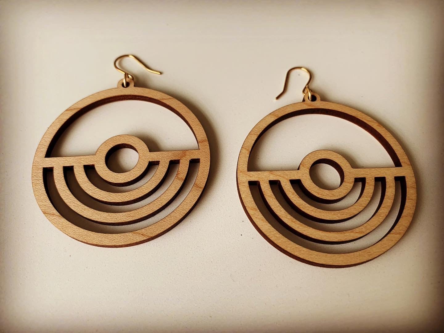 Classic Circle Inverted Arch Earrings